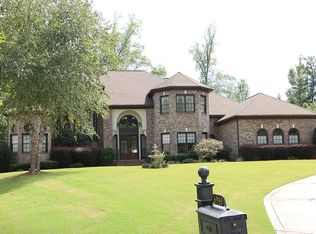 4945 Price Dr, Suwanee, GA 30024