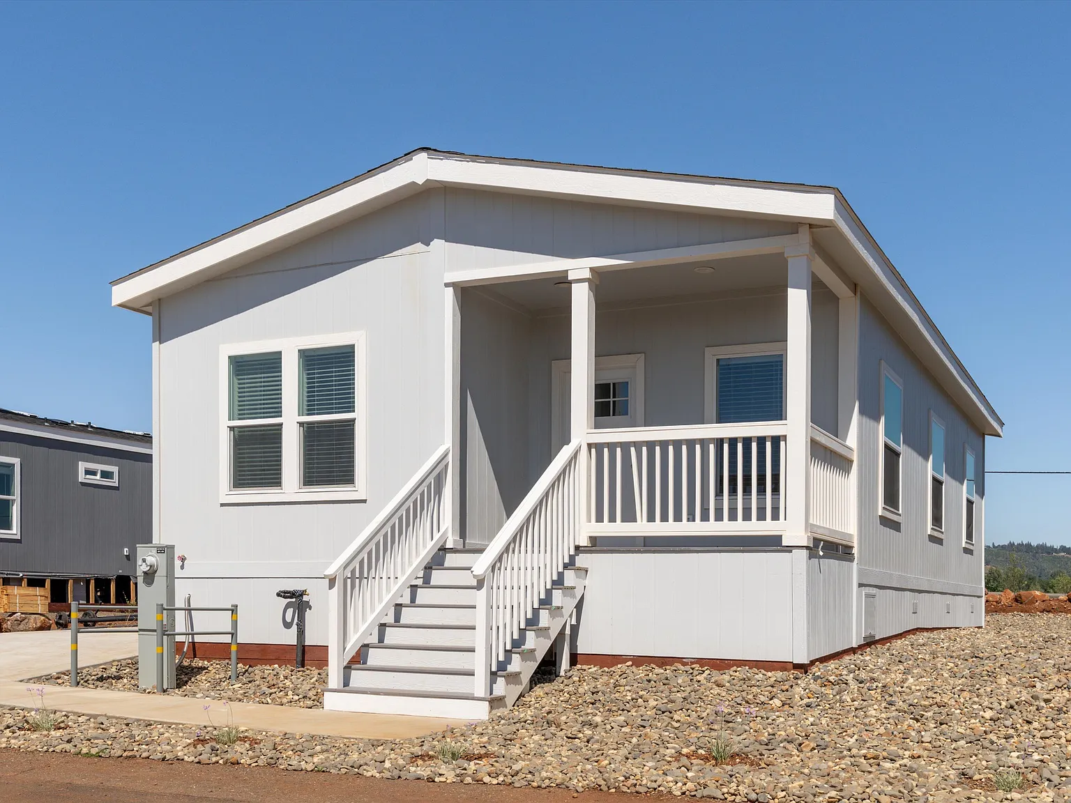 2 bed, 945 sqft, $1,600 — Photo 3