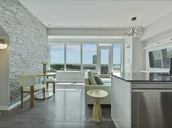 55 E Liberty St #909, Toronto, ON M6K 3P9