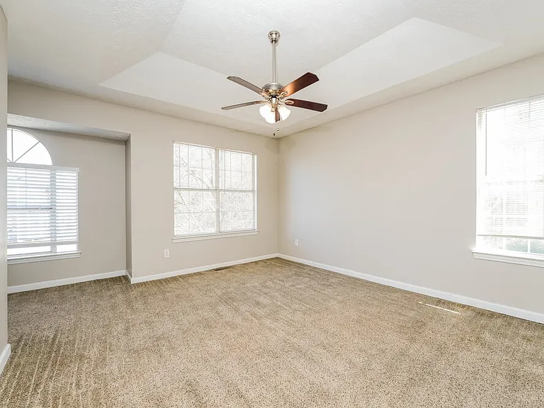 3213 Kings Glen Dr — Photo 10