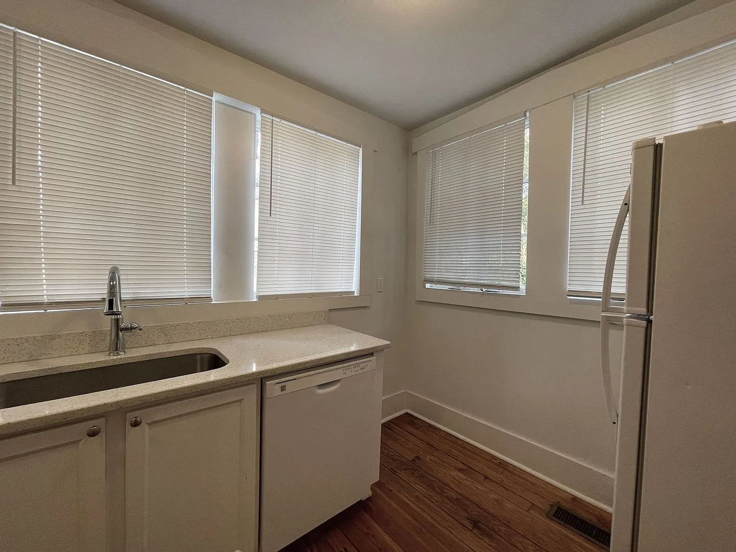 1108 Boulevard — Photo 4