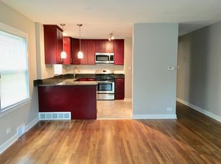 818 Mulford St APT 1, Evanston, IL 60202