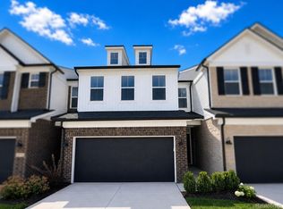 5595 Corgi Dr, Ann Arbor, MI 48108