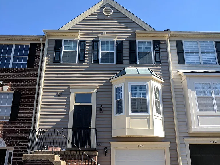 504 Waters Cove Ct — Photo 13