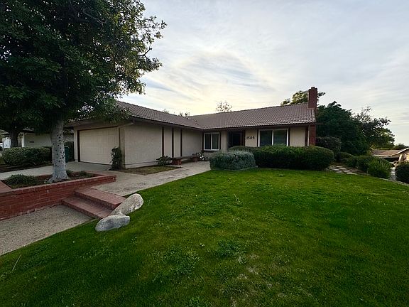 2nd image of 1503 Avenida Loma Vis