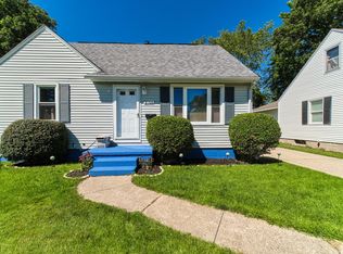 2104 Forest Hills Rd, Muskegon, MI 49441