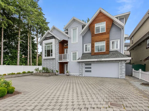 20962 48th Ave, Langley, BC V3A 3M1