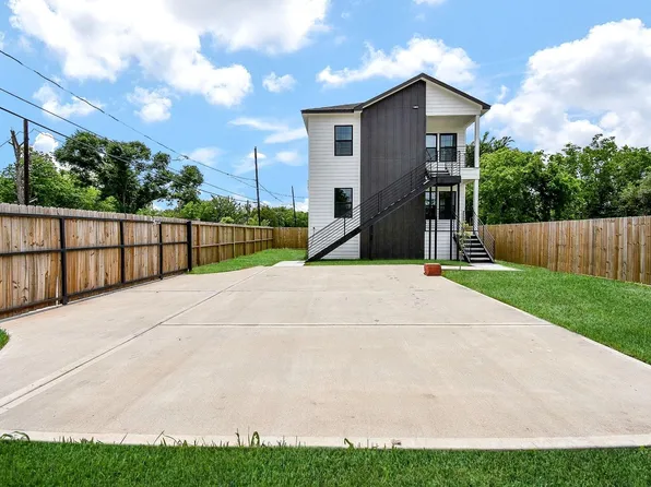 2707 Kirk St, Houston, TX 77026