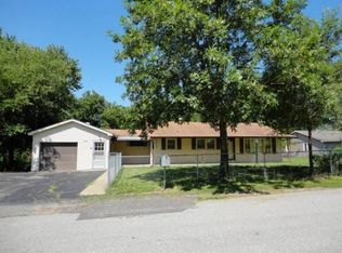 1052 S 79th Ter, Kansas City, KS 66111
