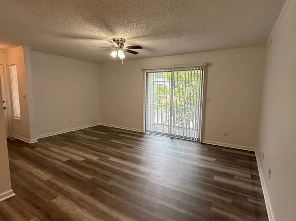 701 Coventry Ln APT B5, Florence, SC 29501