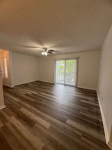 701 Coventry Ln Photo 1