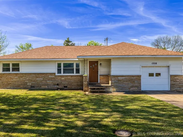 1228 SE Graham Ct, Pryor, OK 74361