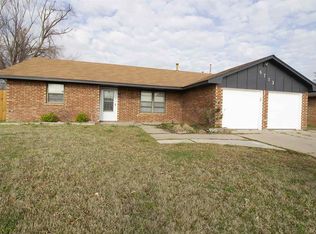 6713 SW Chaucer Dr, Lawton, OK 73505
