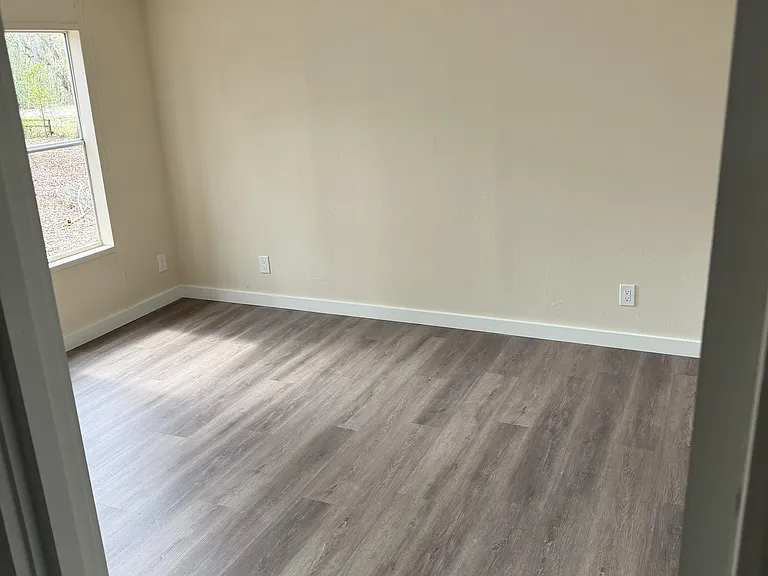 1043 NW Moore Rd — Photo 27