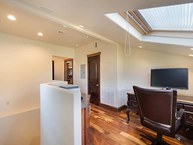 15805 Buddy Ave — Photo 20