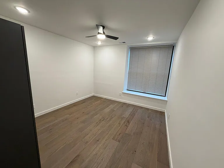 1114 Lombard St #2 — Photo 9