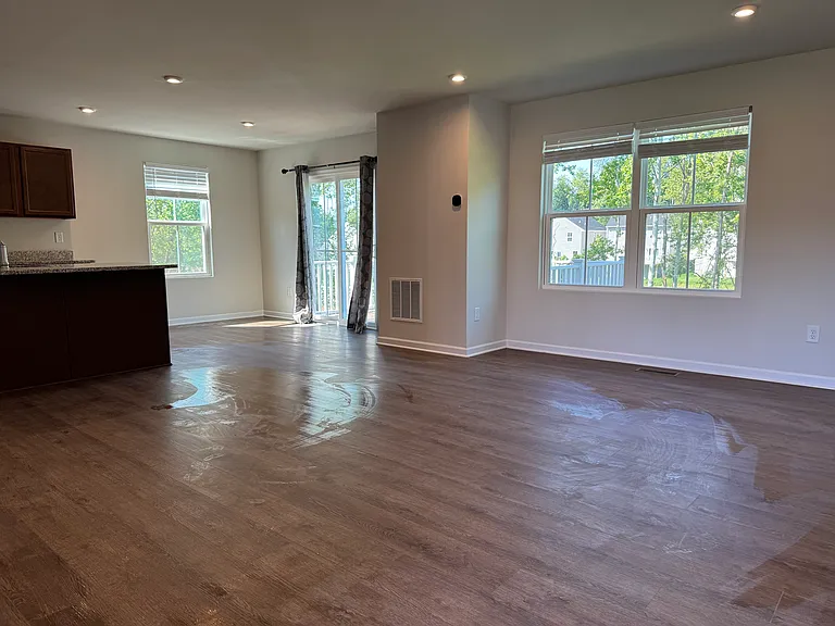 201 Thicket Dr — Photo 3