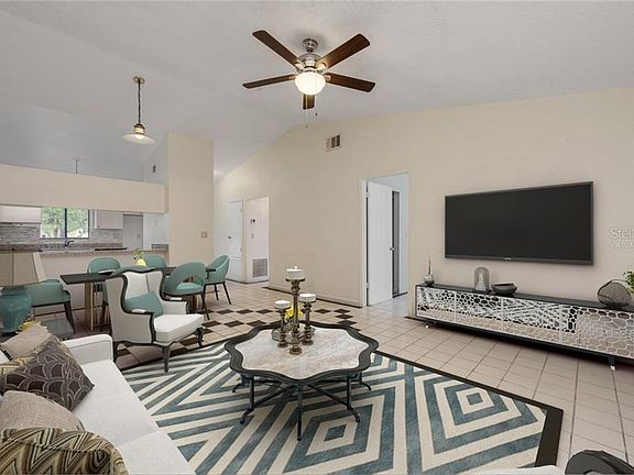 3rd image of 9939 Piney Point Cir