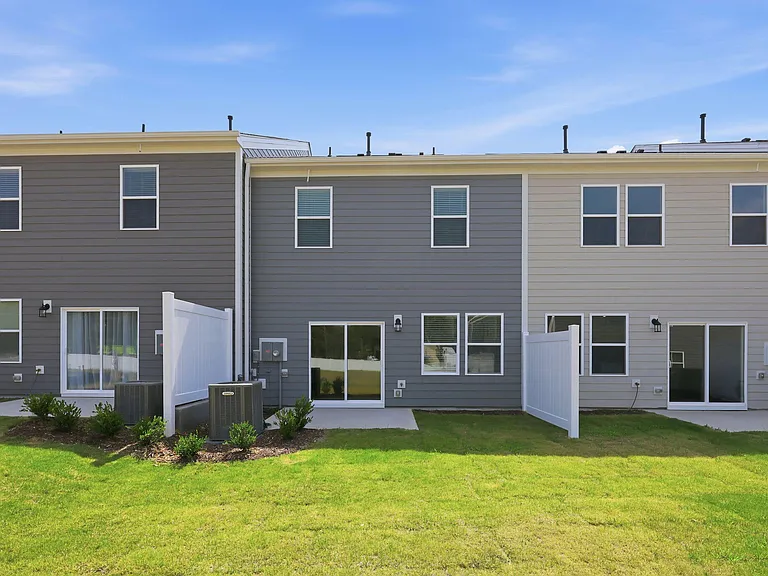 318 Sweetbay Tree Dr — Photo 28