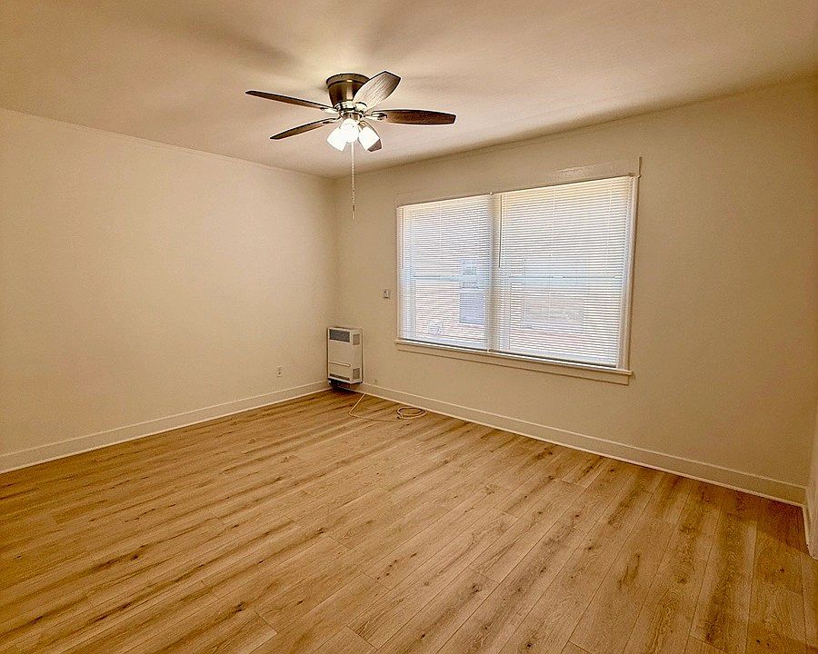 1st image of 3057 Leeward Ave APT 15