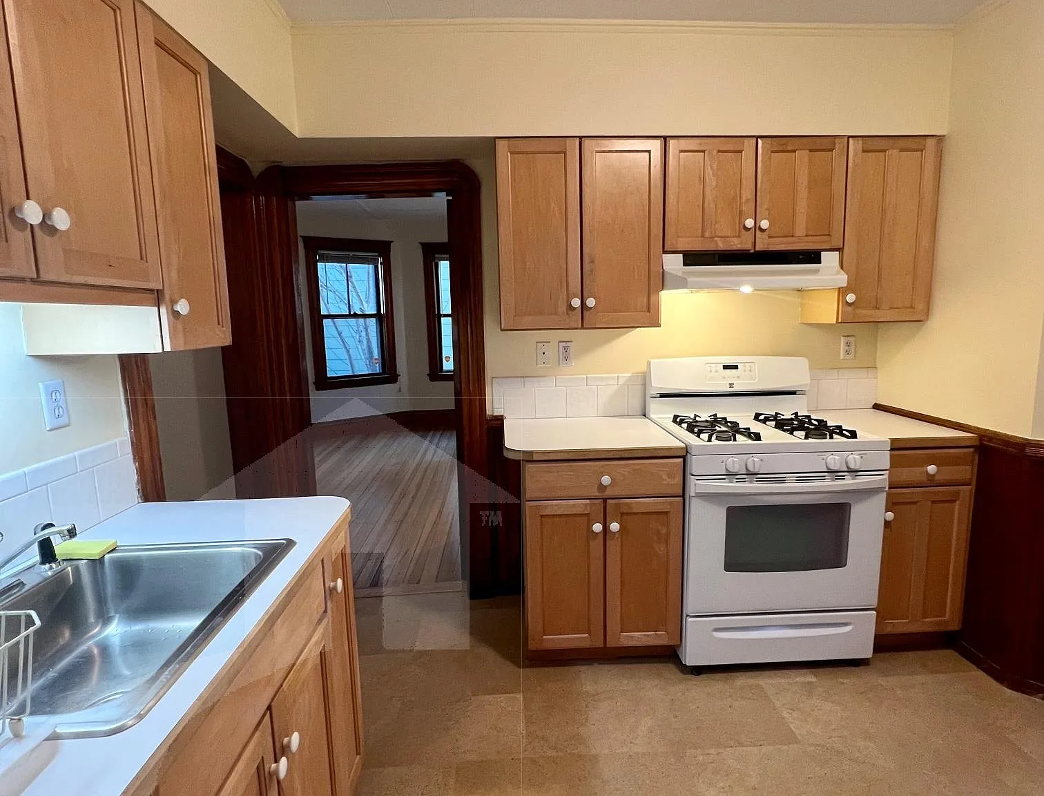 1 bed, 9999 sqft, $2,450 — Photo 3