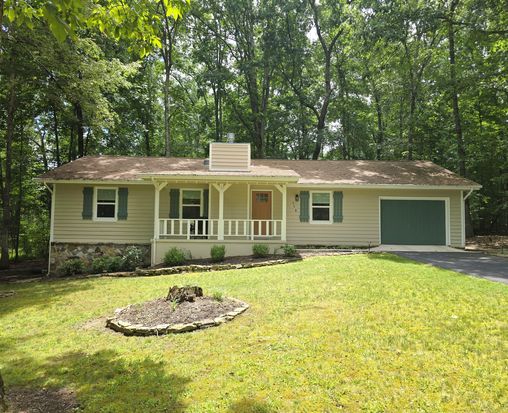113 Anglewood Dr, Crossville, TN 38558