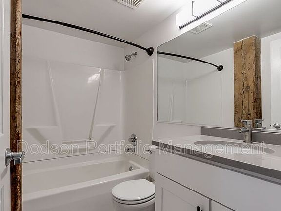 4th image of 1407 E Cary St APT 207