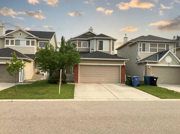 91 S Royal Elm Way NW, Calgary, AB T3G 5M3