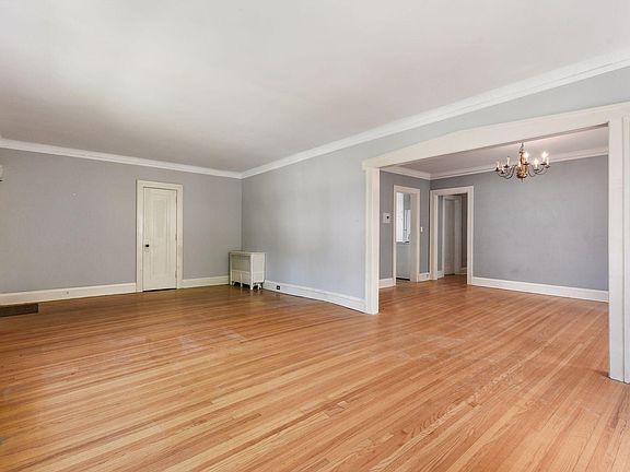 3rd image of 3509 Girard Ave S #1
