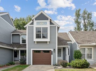 8024 Cobblestone Rd, Urbandale, IA 50322