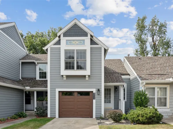 8024 Cobblestone Rd, Urbandale, IA 50322