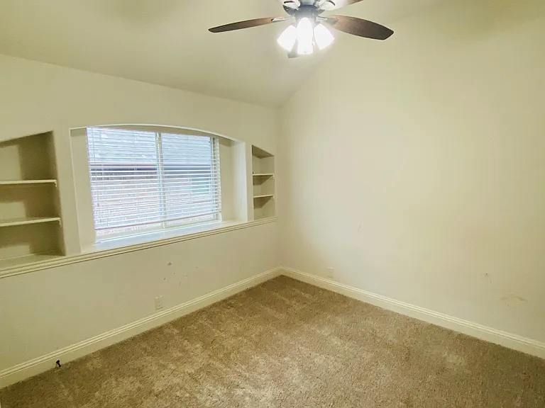 3408 Endicott Ct — Photo 9