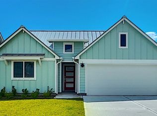 1017 Saint Croix Dr, Rockport, TX 78382