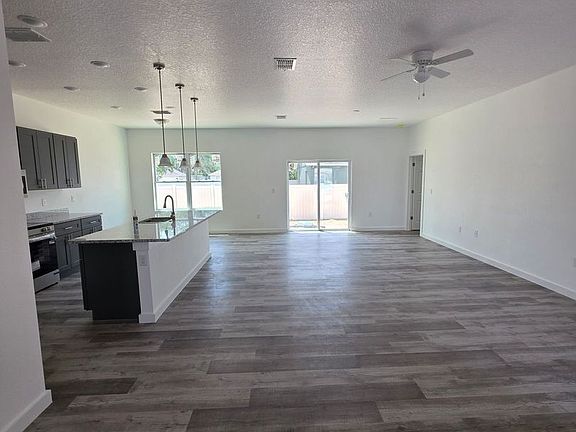 4th image of 426 Eagle Dr
