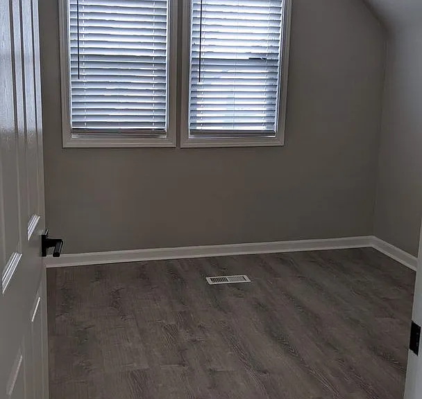 2507 N Lotus Ave — Photo 9
