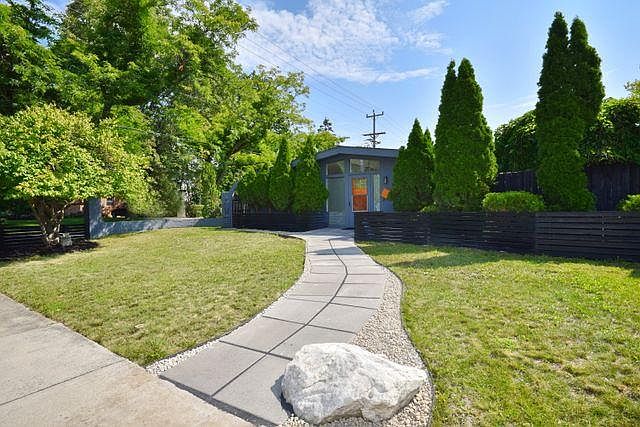 1st image of 29890 Everett St