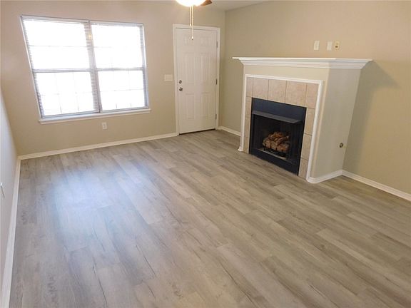 4th image of 2541 Iron Ave