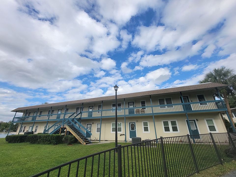 1st image of 30 SE Valare Ln APT 203A