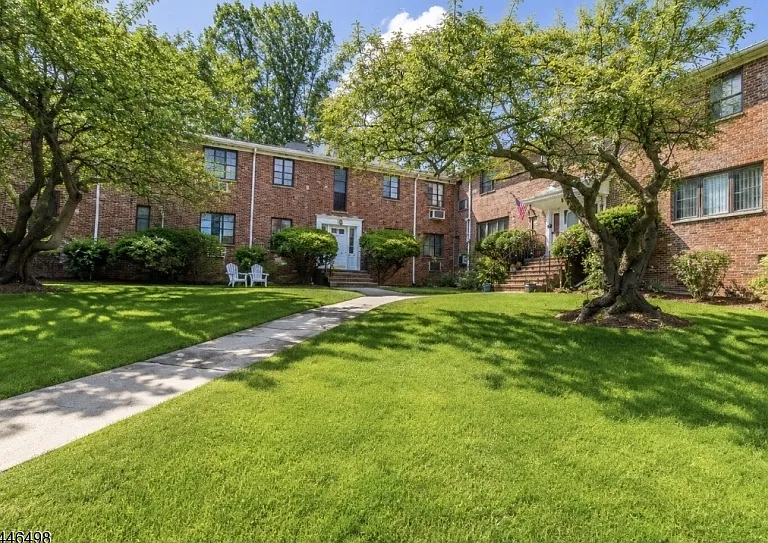 66B Troy Dr — Photo 2