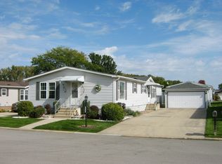 22705 S Butler Ln, Frankfort, IL 60423