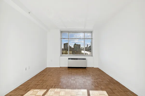 Rented by Greystar | media 4