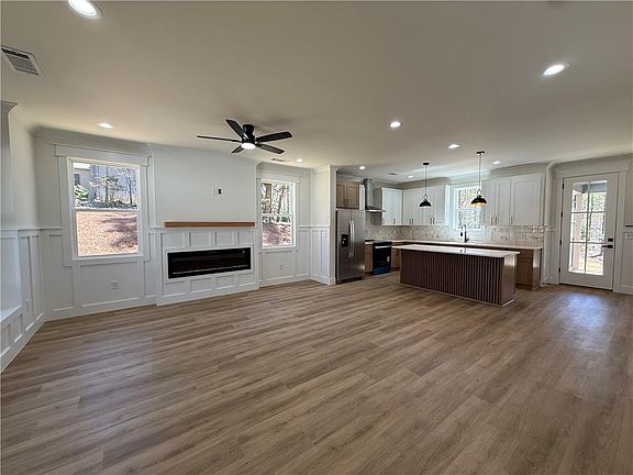 5th image of 3103 The Trail Rd