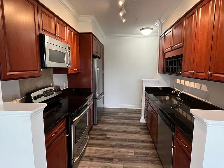 6831 Main St #323 — Photo 18