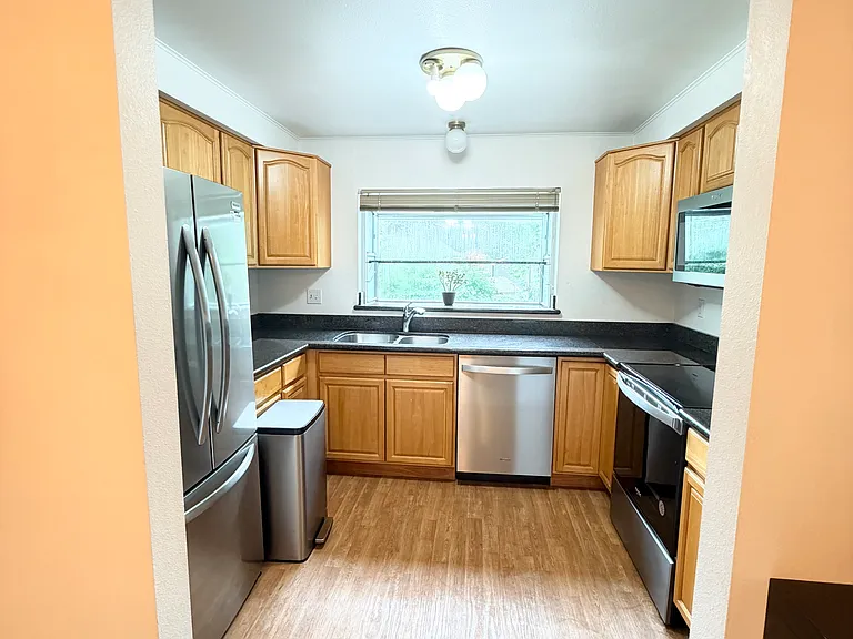 10837 SE 172nd St #8D — Photo 14