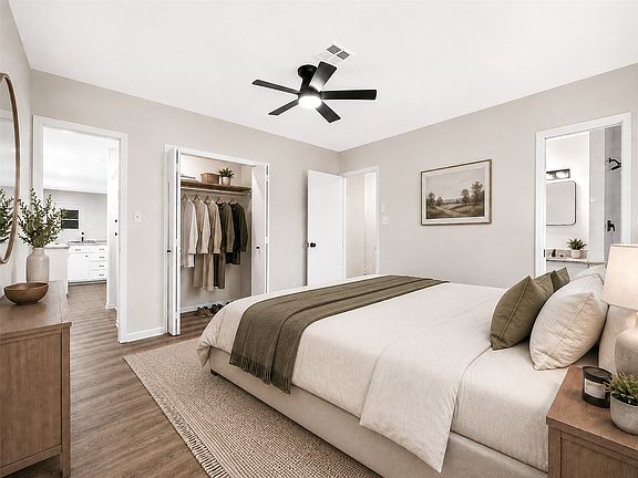 4th image of 1011 Sheridan Ln