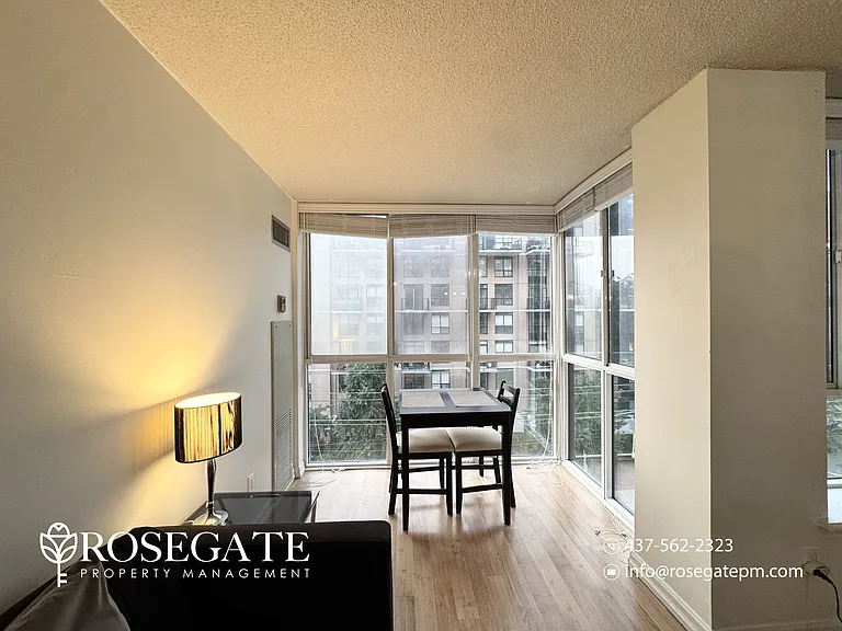 801 King St W #514 — Photo 8