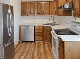 197 N Beverwyck Rd APT 20, Lake Hiawatha, NJ 07034