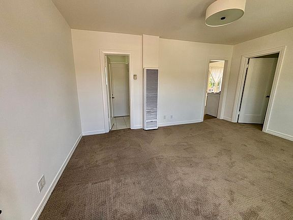 4th image of 2809-2821.5 Rowena Ave #2813-1/2