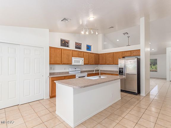 4th image of 7116 W Deserama Dr