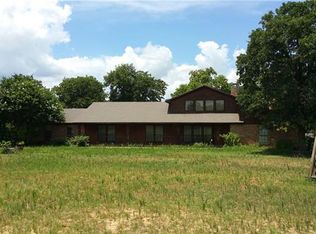 255 Chrestman Ln, Combine, TX 75159